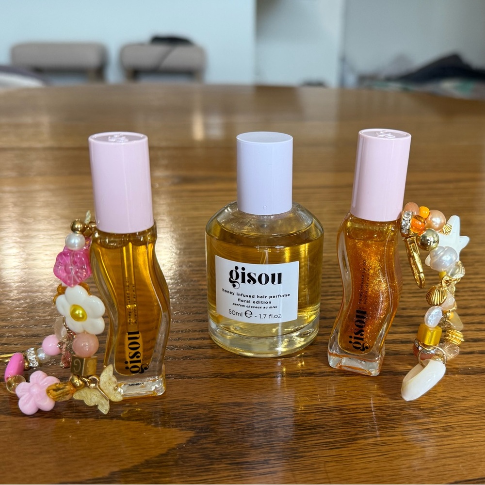 Gisou Oil and Perfume Set with chains
